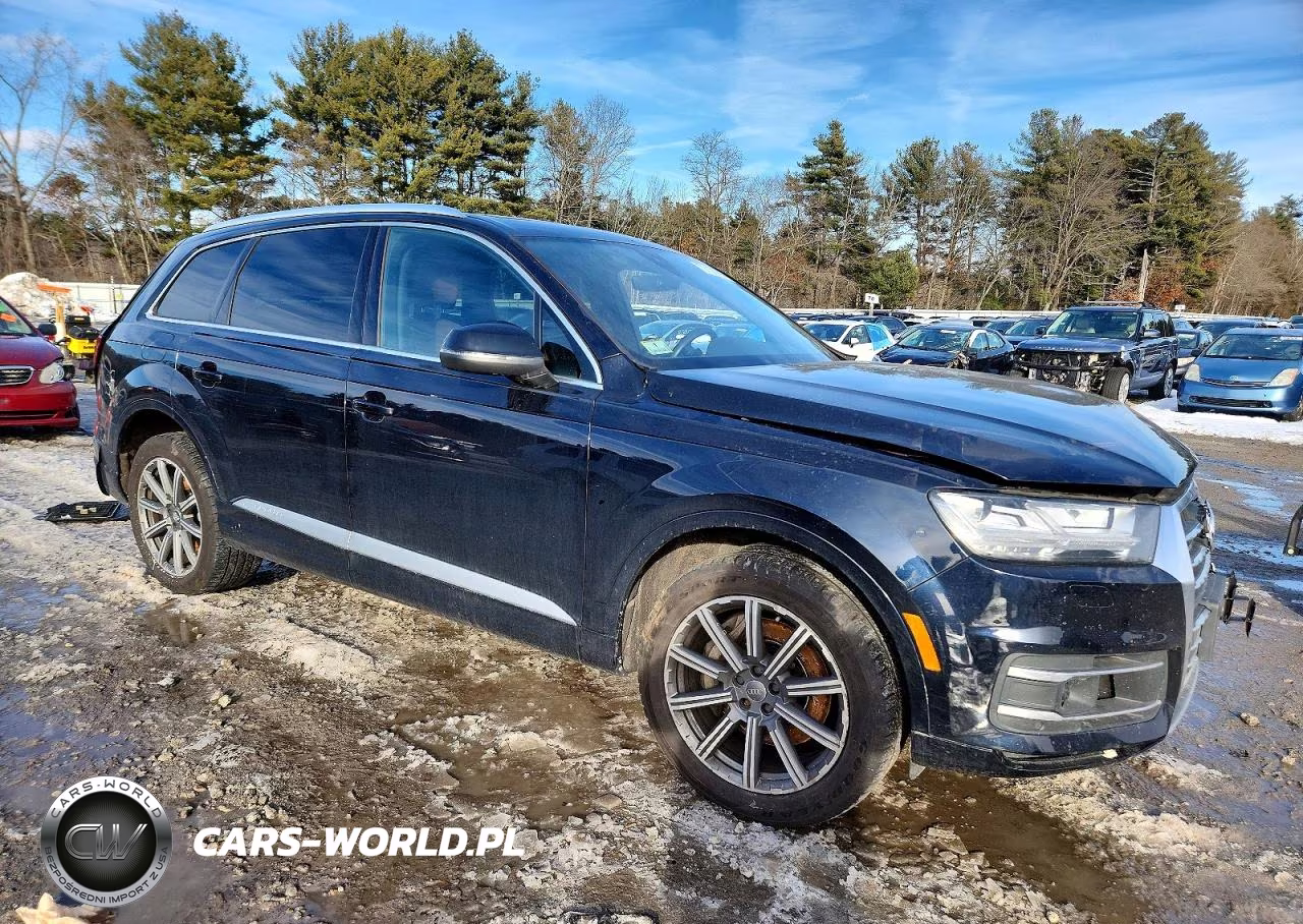 2017 Audi Q7 Premium Plus VIN:WA1LAAF74HD036082 - 4