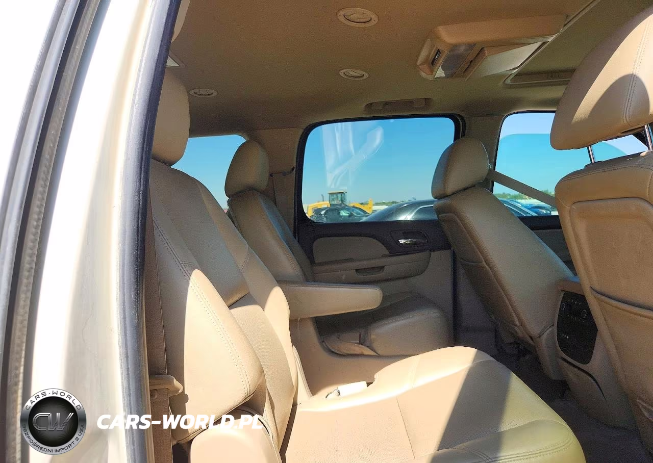 2011 Chevrolet Suburban C1500 Ltz VIN:1GNSCKE02BR302741 - 11