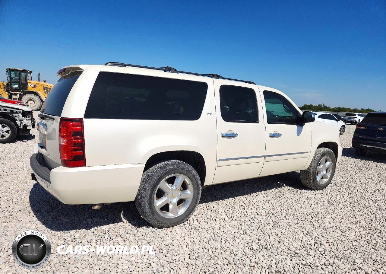 2011 Chevrolet Suburban C1500 Ltz VIN:1GNSCKE02BR302741 - 3