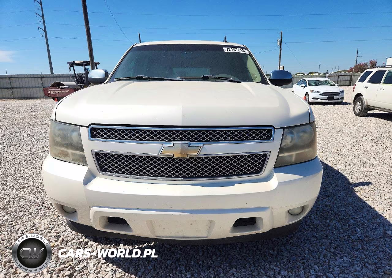 2011 Chevrolet Suburban C1500 Ltz VIN:1GNSCKE02BR302741 - 5