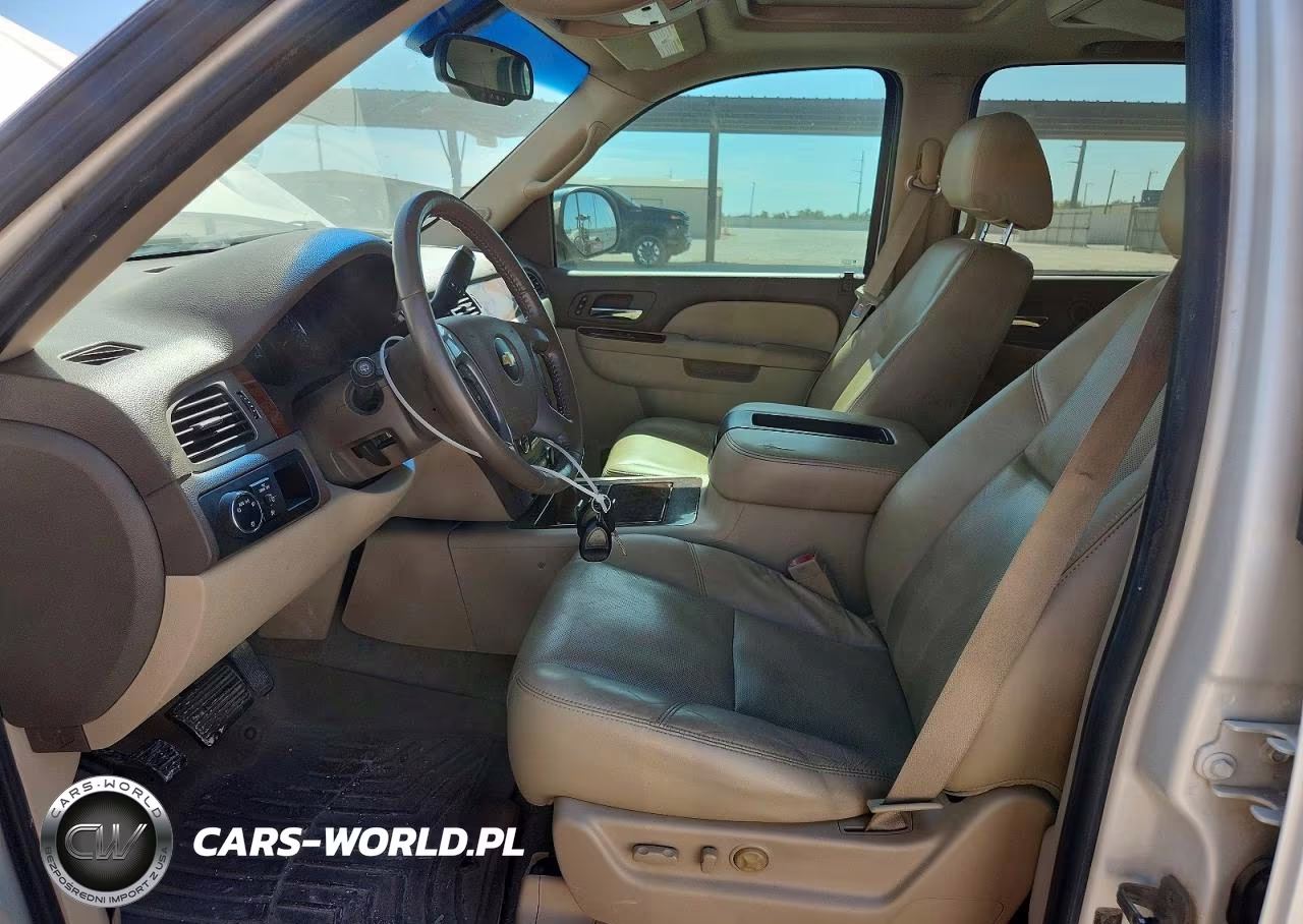2011 Chevrolet Suburban C1500 Ltz VIN:1GNSCKE02BR302741 - 7