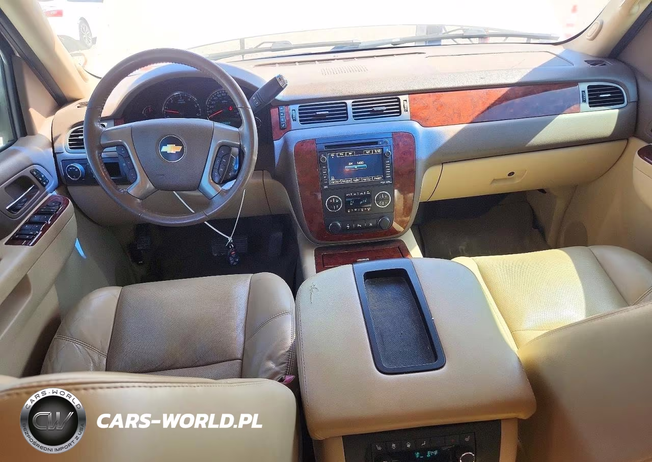 2011 Chevrolet Suburban C1500 Ltz VIN:1GNSCKE02BR302741 - 8