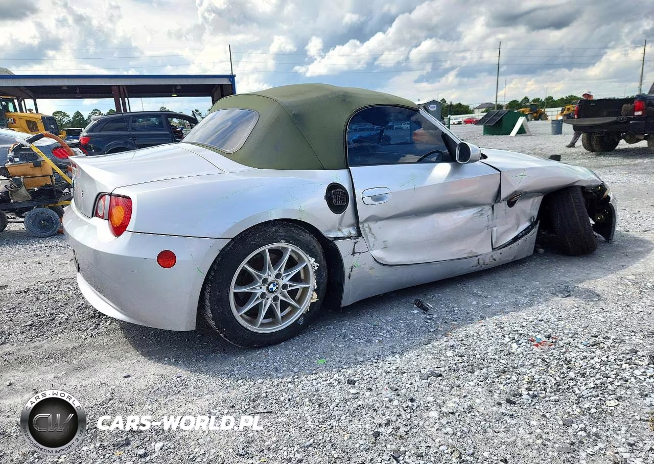 2004 BMW Z4 2.5 VIN:4USBT33534LS52350 - 3