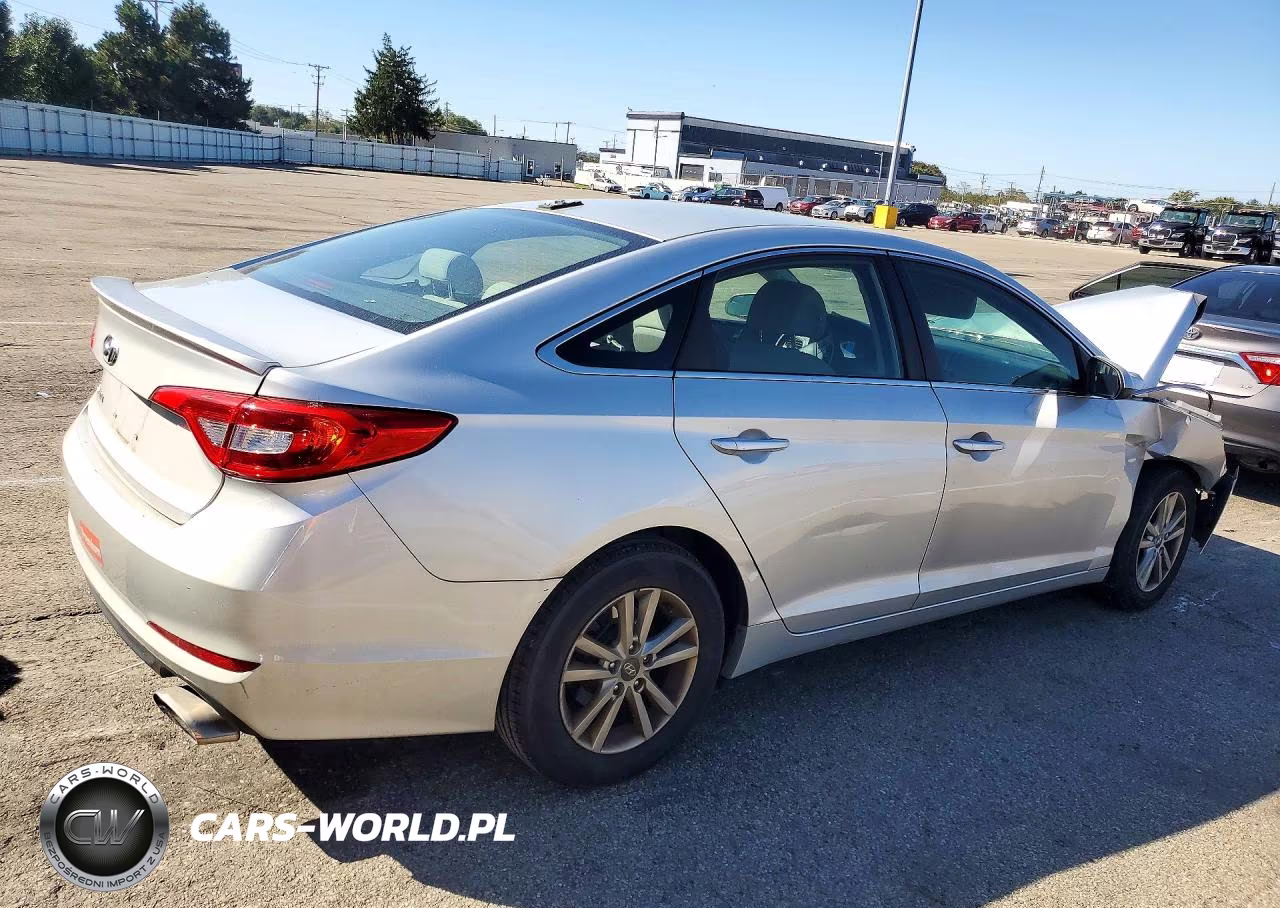 2015 Hyundai Sonata Se VIN:5NPE24AF9FH018597 - 3