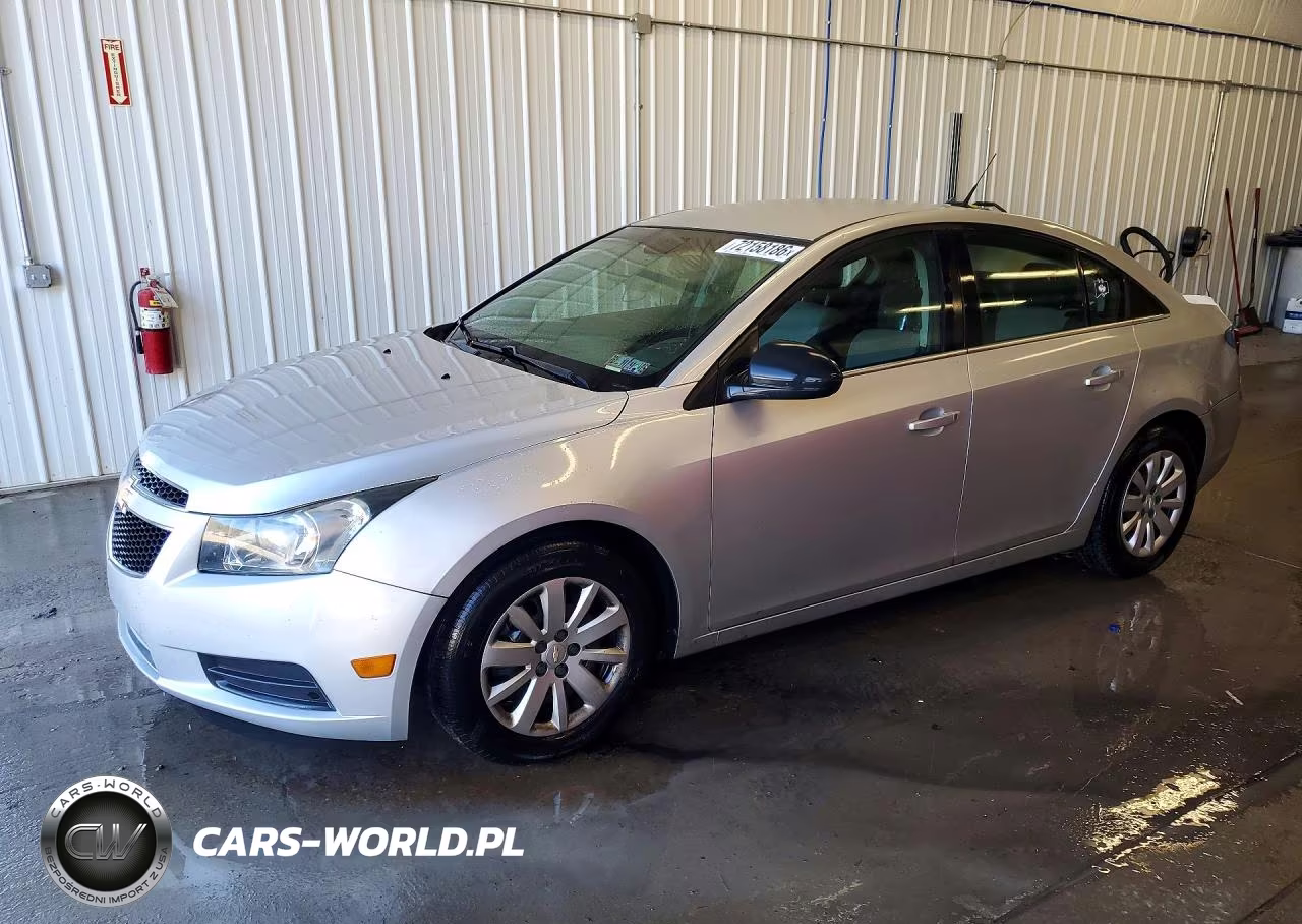 2011 Chevrolet Cruze Ls VIN:1G1PD5SH4B7295139 - 1
