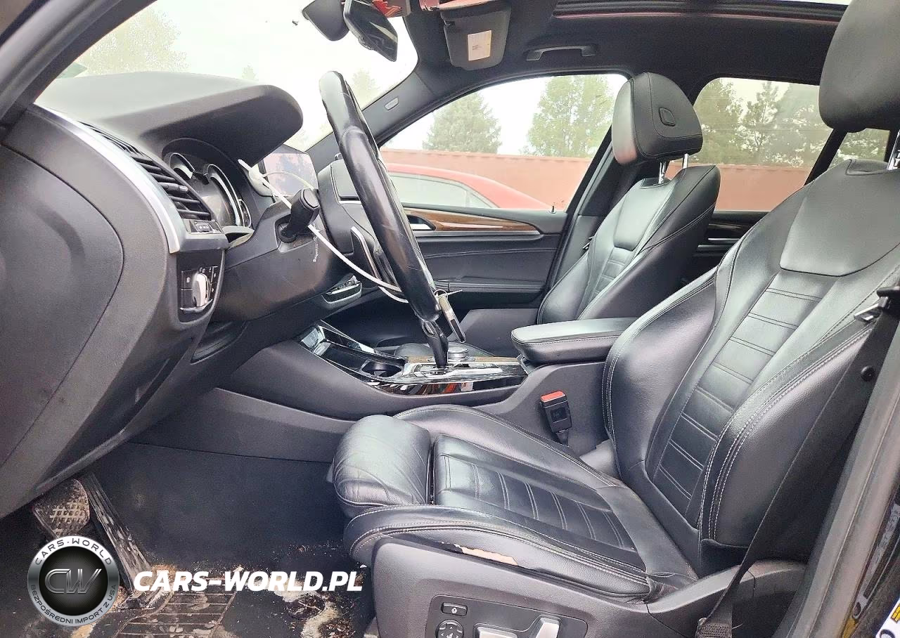 2019 BMW X3 xDrive30I VIN:5UXTR9C59KLR04590 - 7