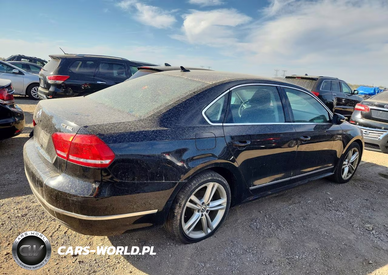 2012 Volkswagen Passat Sel VIN:1VWCN7A3XCC055149 - 3