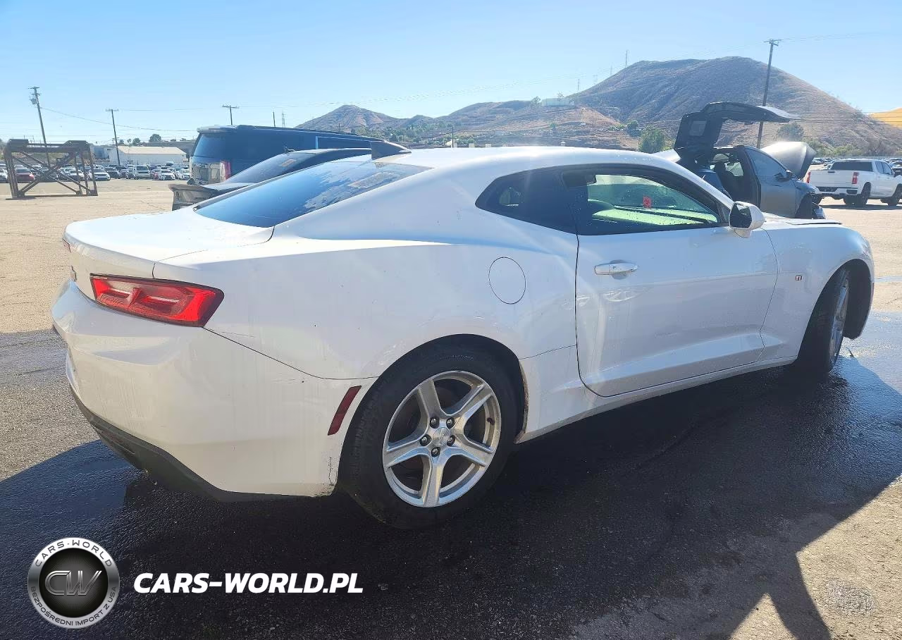 2018 Chevrolet Camaro Lt VIN:1G1FB1RX5J0174604 - 3