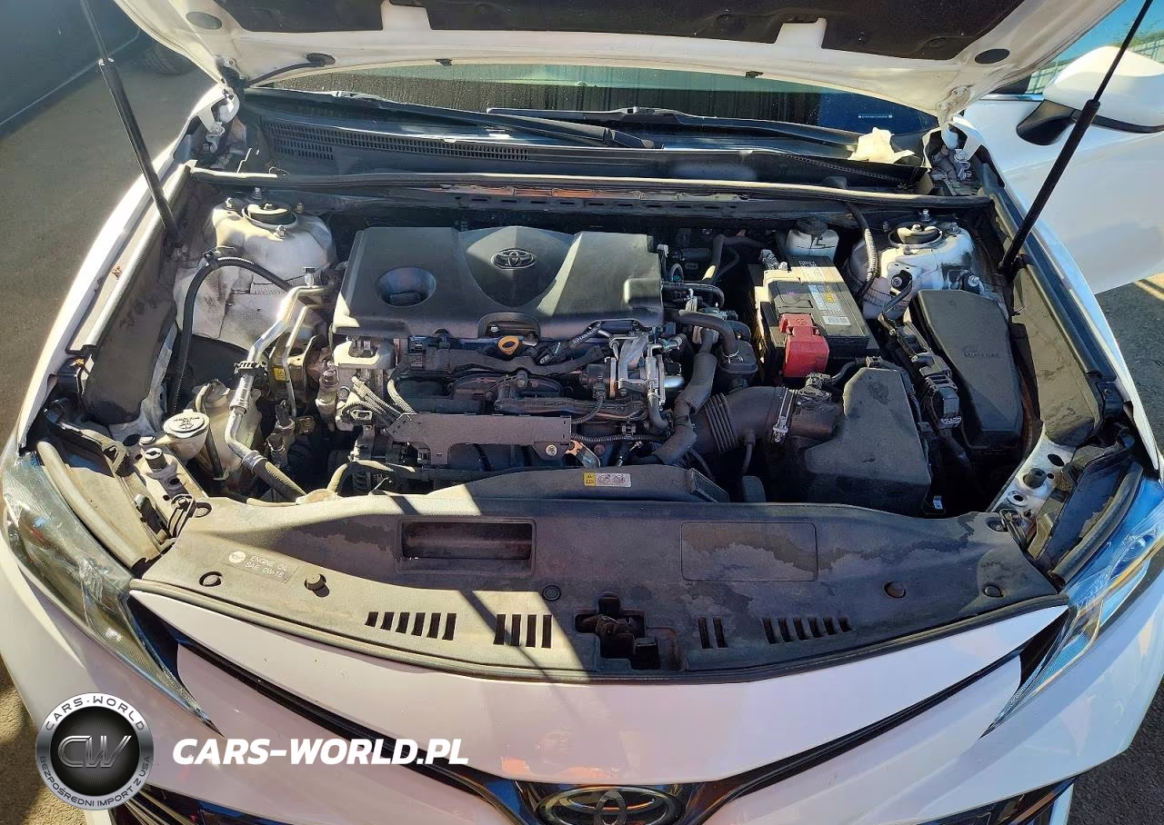 2018 Toyota Camry Le VIN:4T1B11HK2JU062636 - 11
