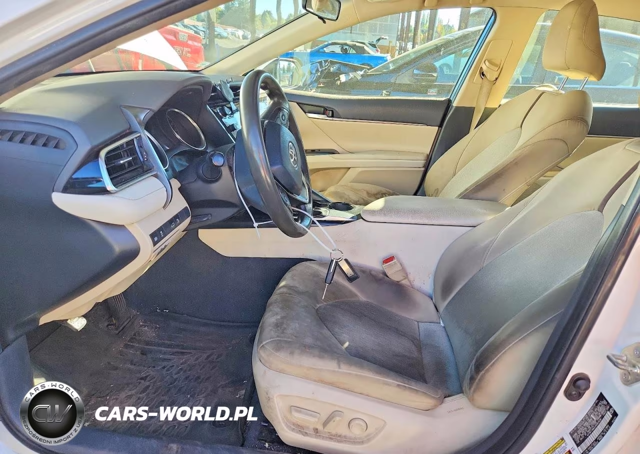 2018 Toyota Camry Le VIN:4T1B11HK2JU062636 - 7