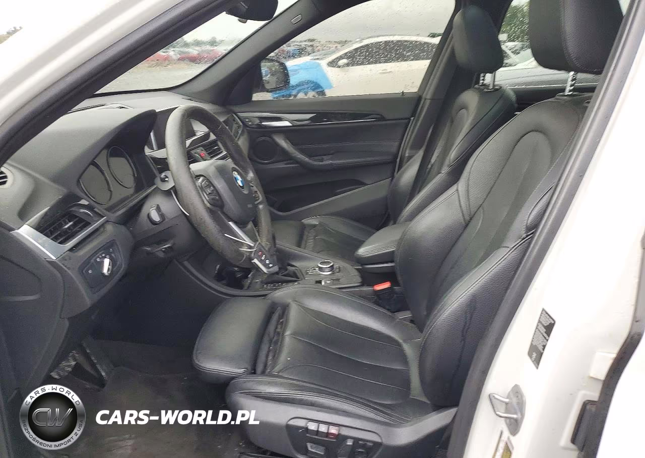 2018 BMW X1 xDrive28I VIN:WBXHT3C36J5L30802 - 7