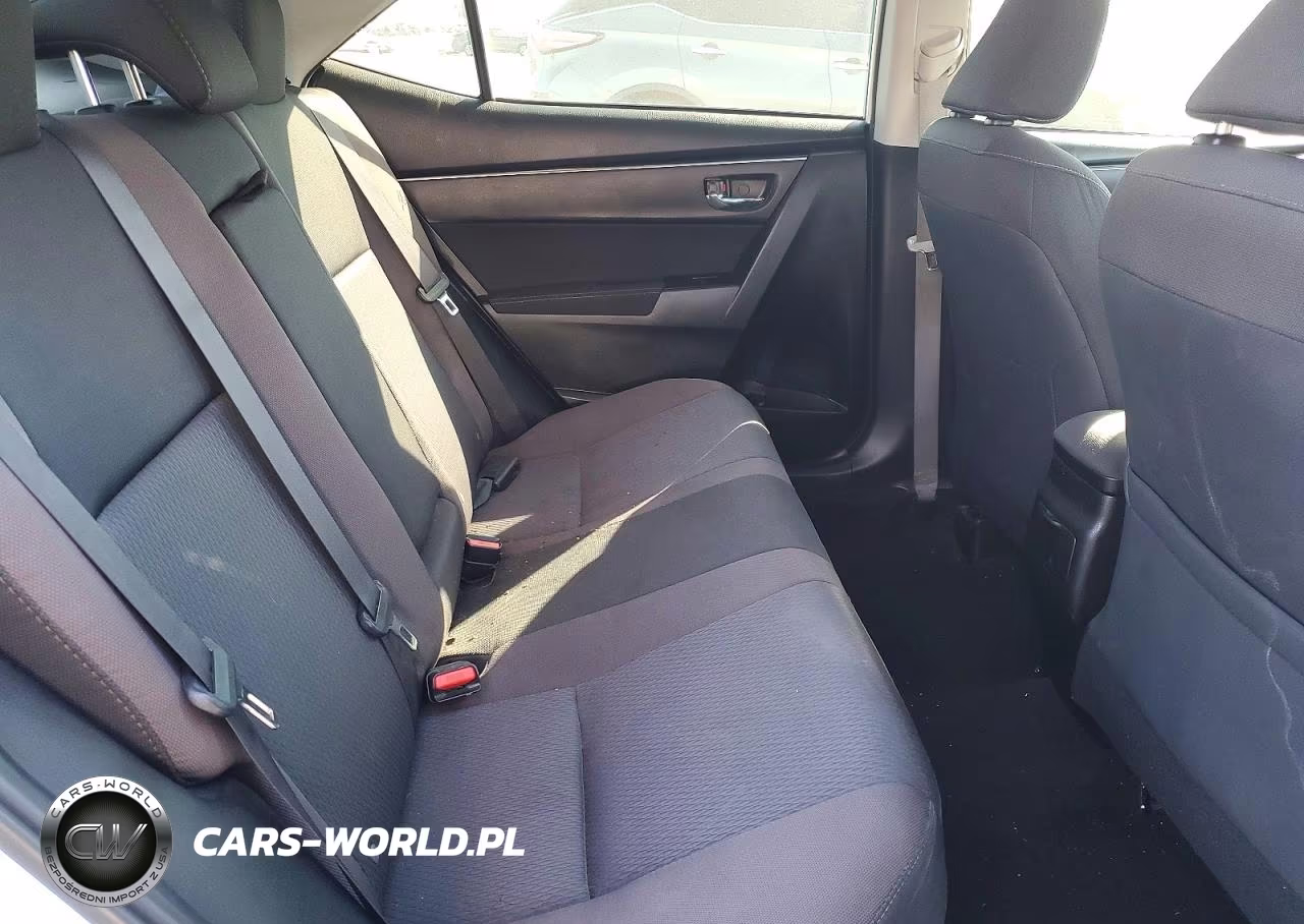 2017 Toyota Corolla Le VIN:5YFBURHEXHP609020 - 10