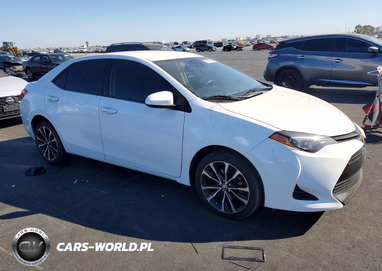 2017 Toyota Corolla Le VIN:5YFBURHEXHP609020 - 4