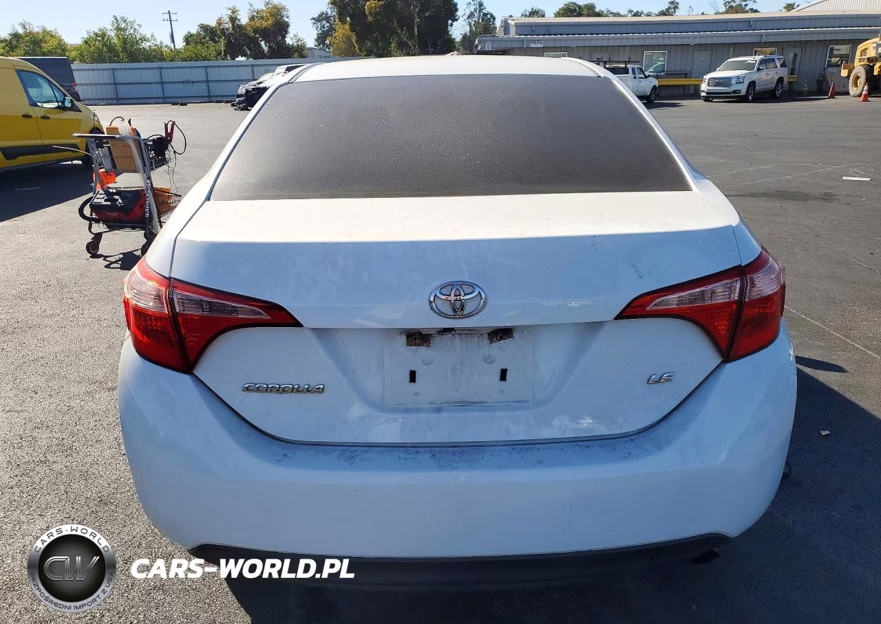 2017 Toyota Corolla Le VIN:5YFBURHEXHP609020 - 6