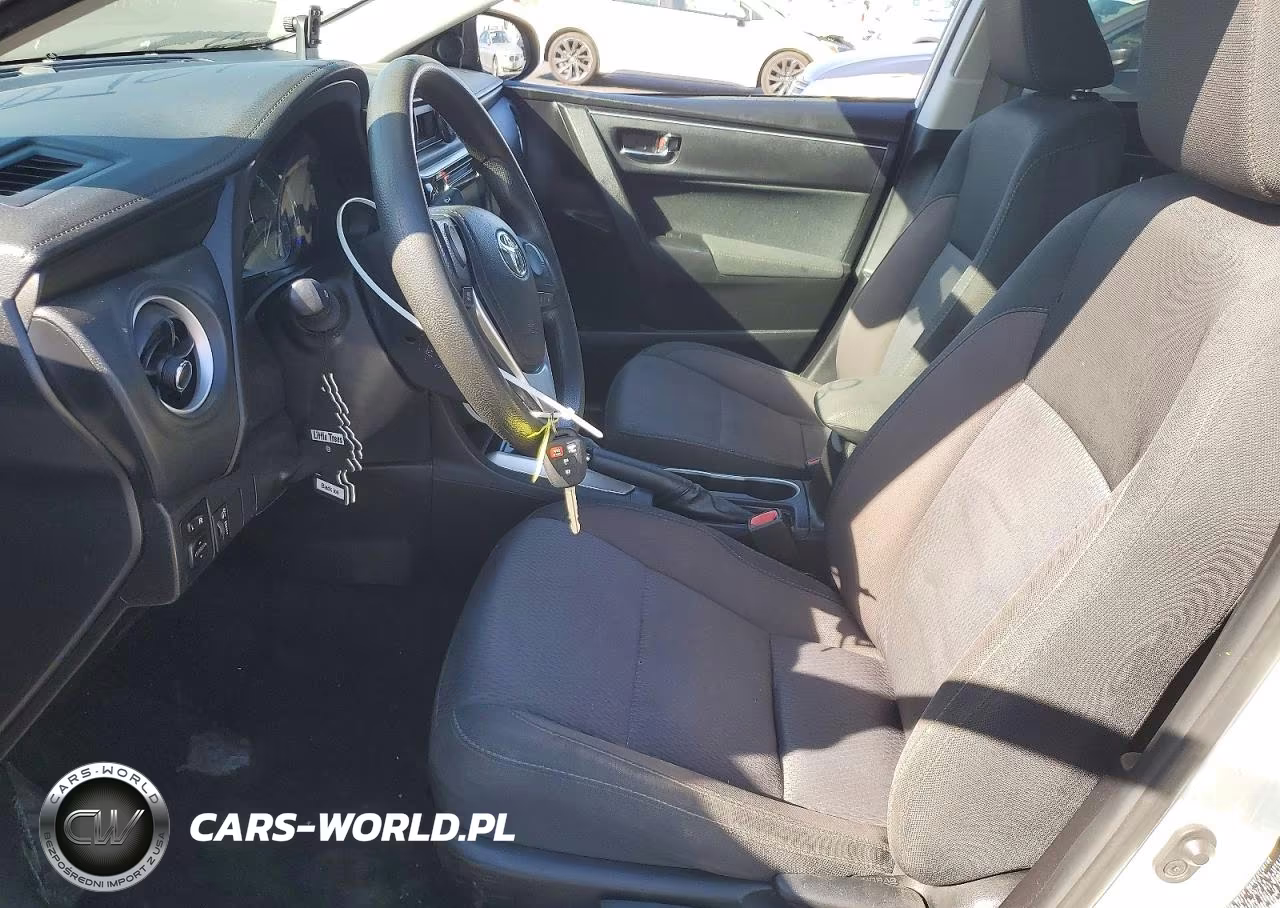 2017 Toyota Corolla Le VIN:5YFBURHEXHP609020 - 7