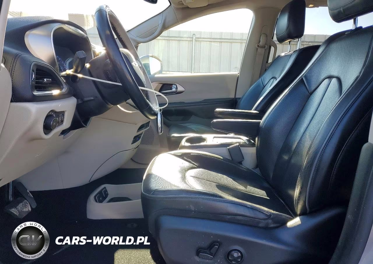 2018 Chrysler Pacifica Limited VIN:2C4RC1GG1JR103572 - 7