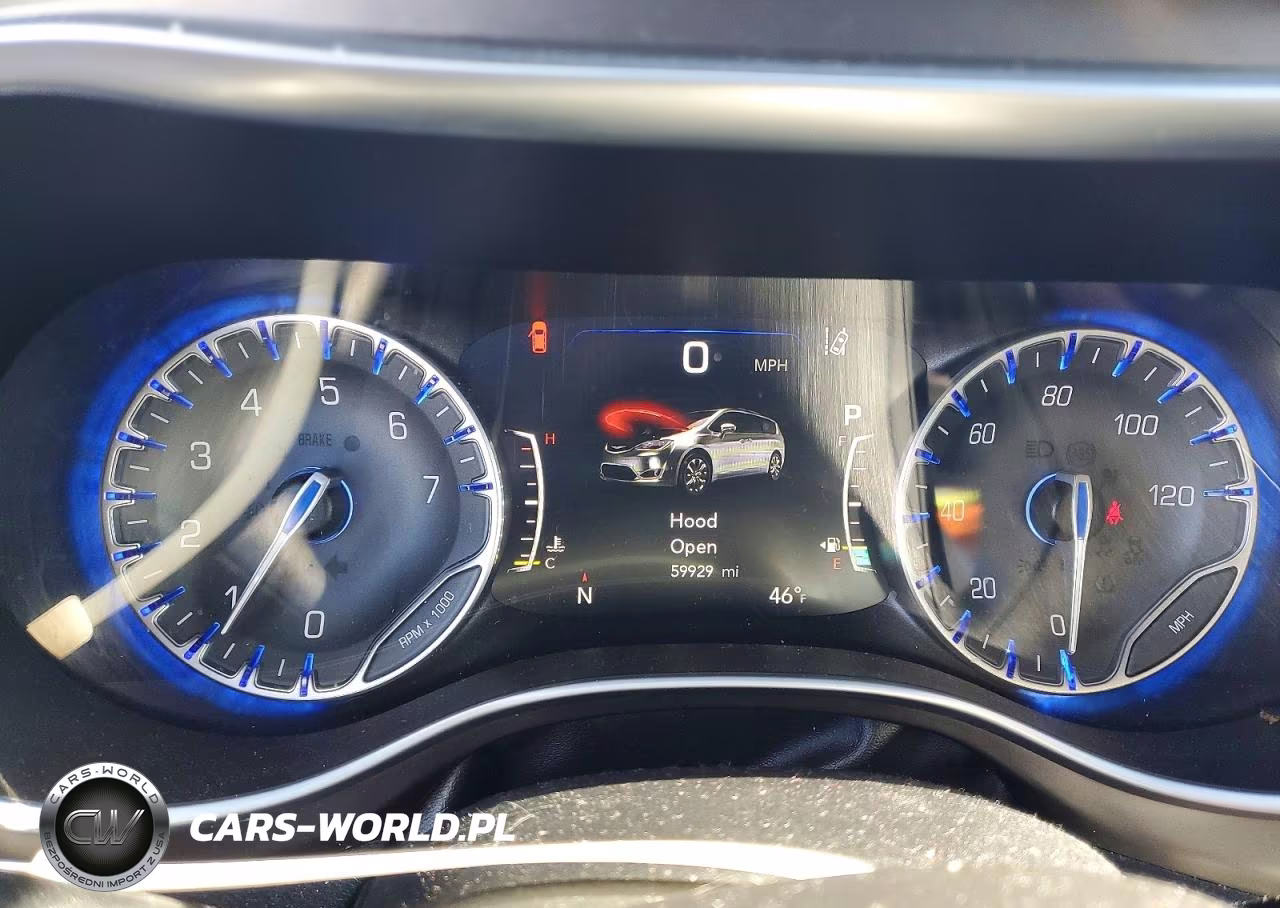 2018 Chrysler Pacifica Limited VIN:2C4RC1GG1JR103572 - 9