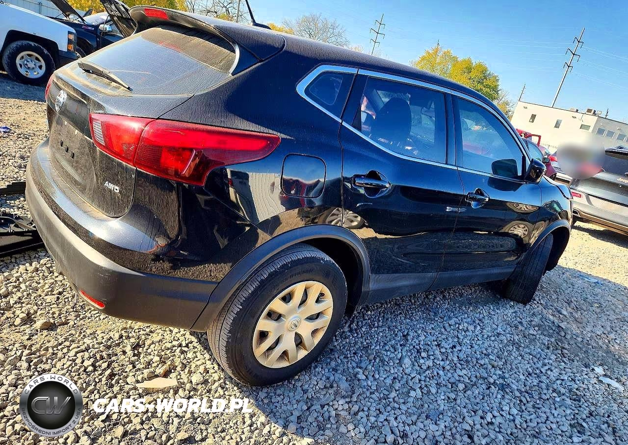 2019 Nissan Rogue Sport S VIN:JN1BJ1CR6KW312302 - 3