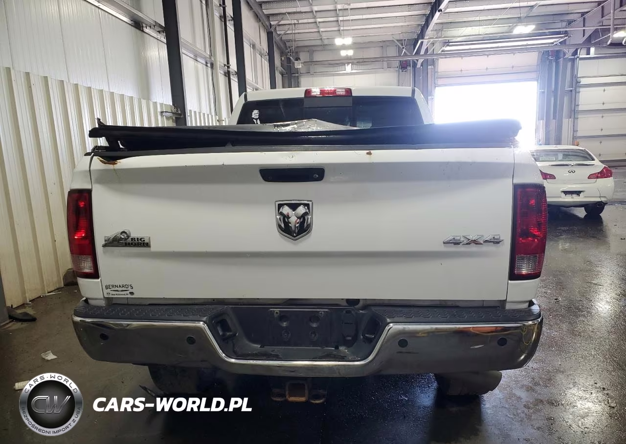 RAM 2500 SLT VIN:3C6UR5DL0EG196153 - 10