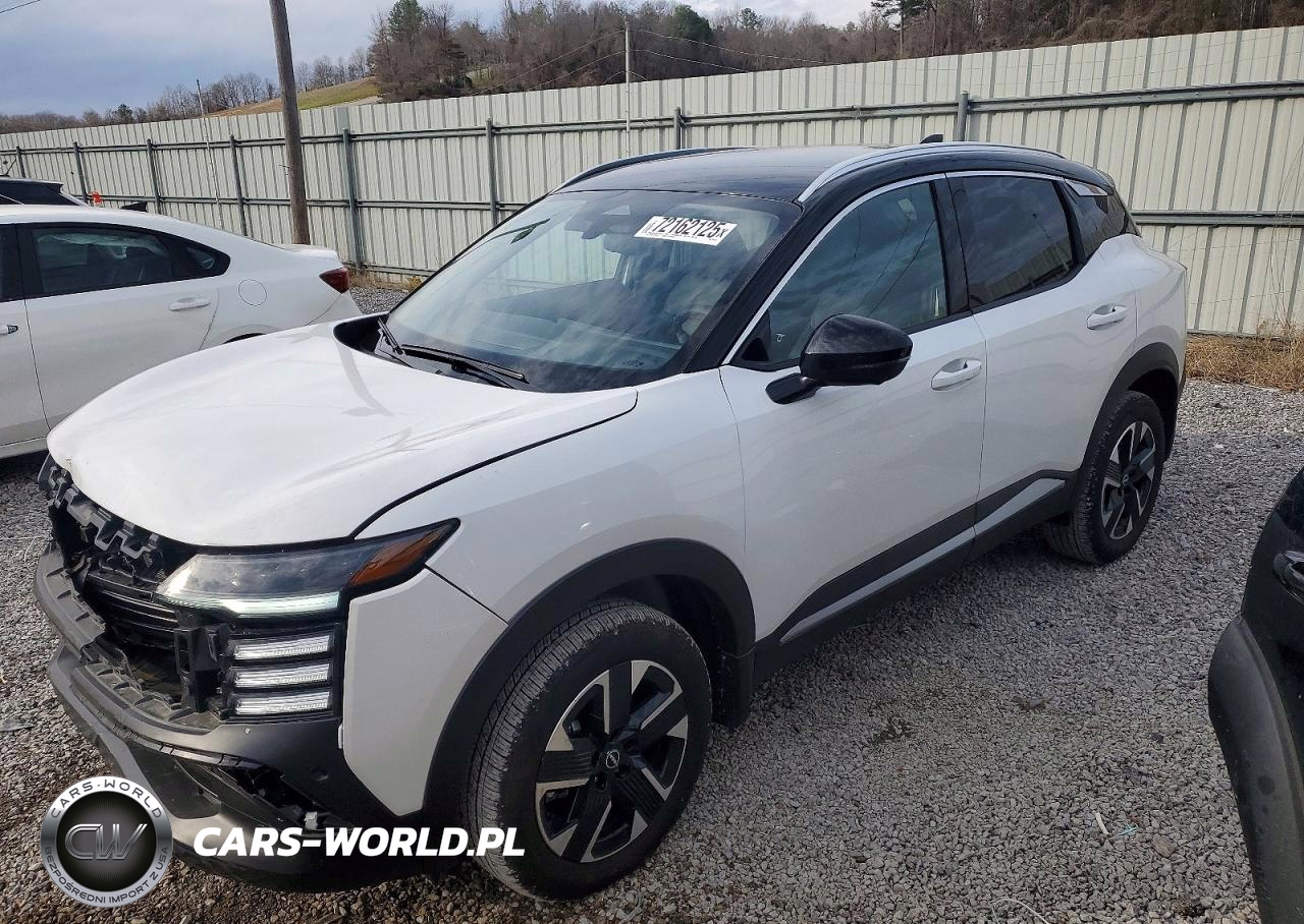 2025 Nissan Kicks Sr