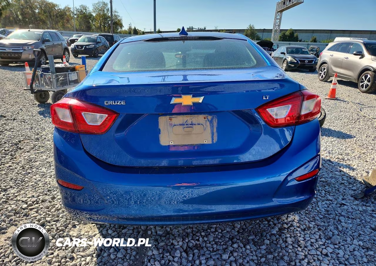 2018 Chevrolet Cruze Lt VIN:1G1BE5SM1J7159845 - 6
