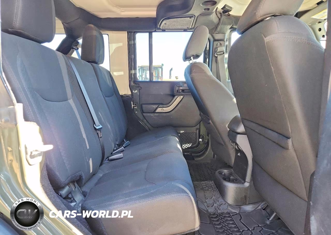 2016 Jeep Wrangler Unlimited Sport VIN:1C4BJWDG3GL107939 - 11