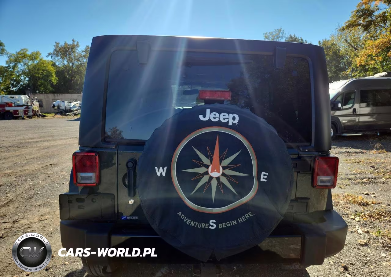 2016 Jeep Wrangler Unlimited Sport VIN:1C4BJWDG3GL107939 - 6