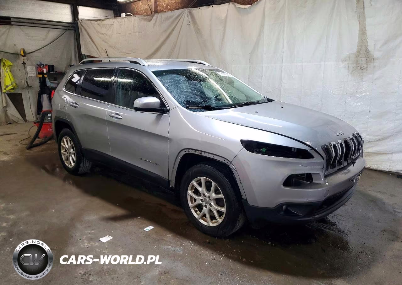 2015 Jeep Cherokee Latitude VIN:1C4PJMCS2FW605594 - 4