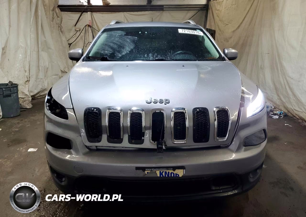 2015 Jeep Cherokee Latitude VIN:1C4PJMCS2FW605594 - 5