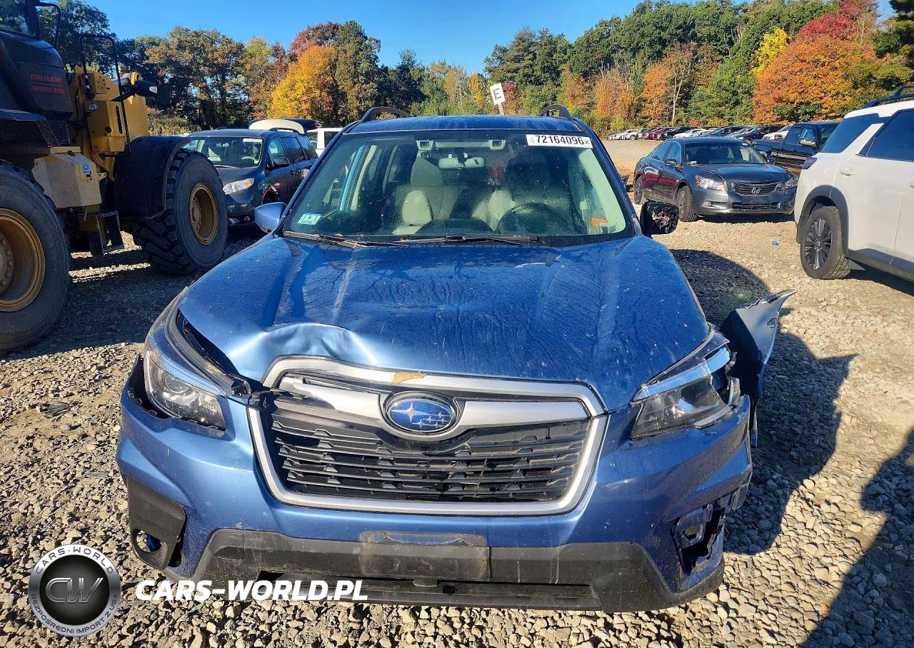 2019 Subaru Forester Premium VIN:JF2SKAECXKH504069 - 5