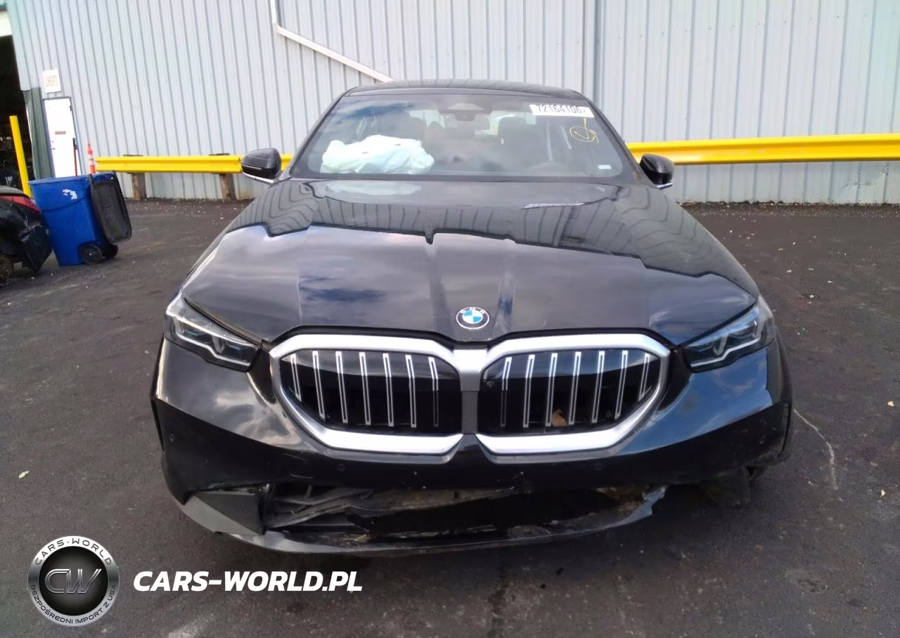 2027 BMW 530 Xi VIN:WBA53FJ0XVCY18093 - 5