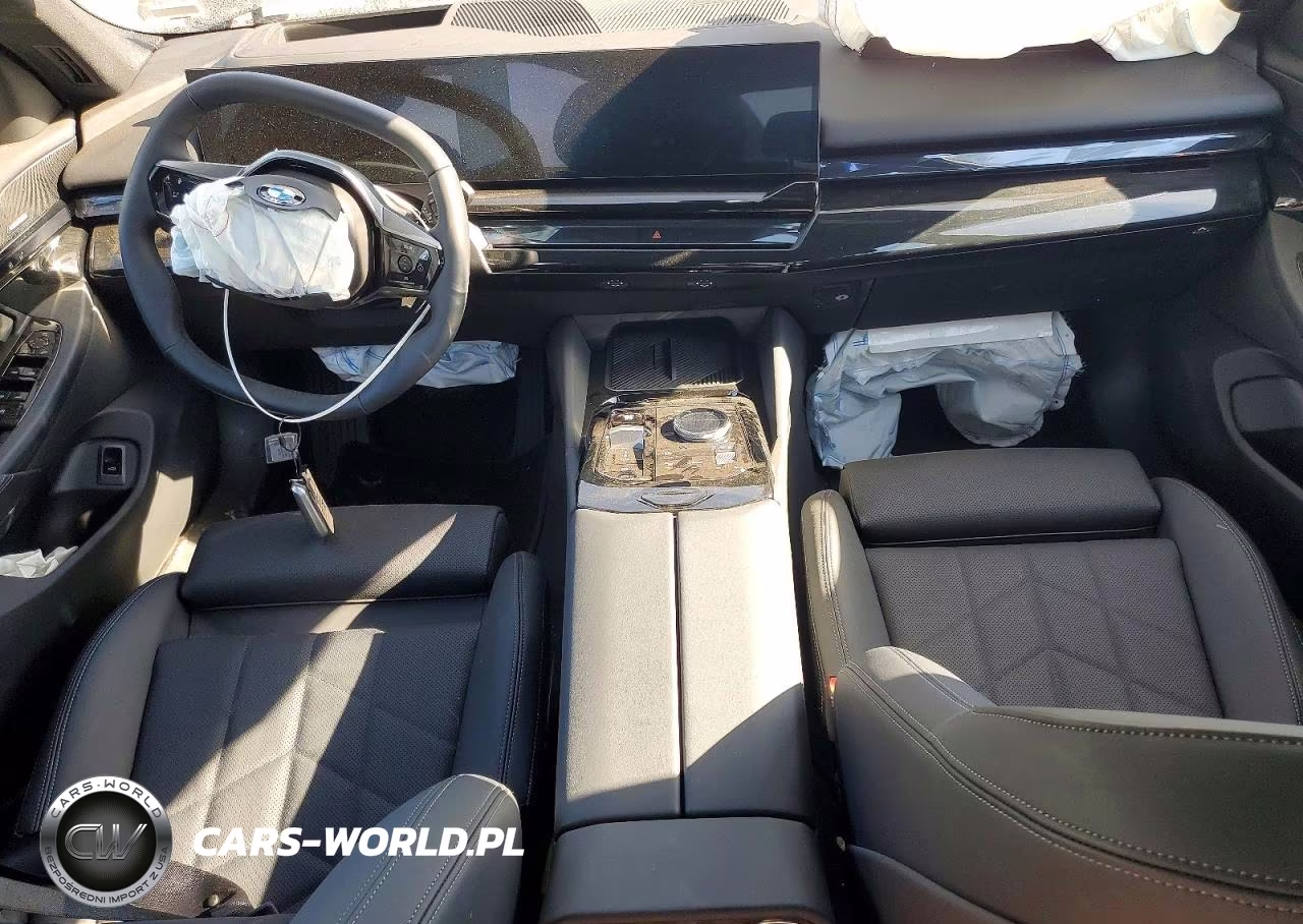2027 BMW 530 Xi VIN:WBA53FJ0XVCY18093 - 8