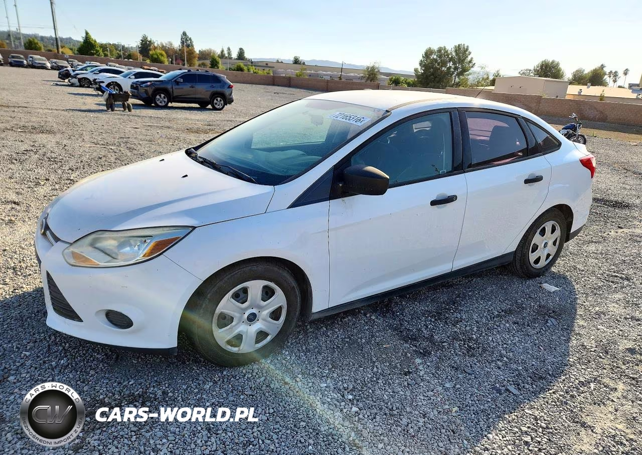 2013 Ford Focus S VIN:1FADP3E23DL164104 - 1