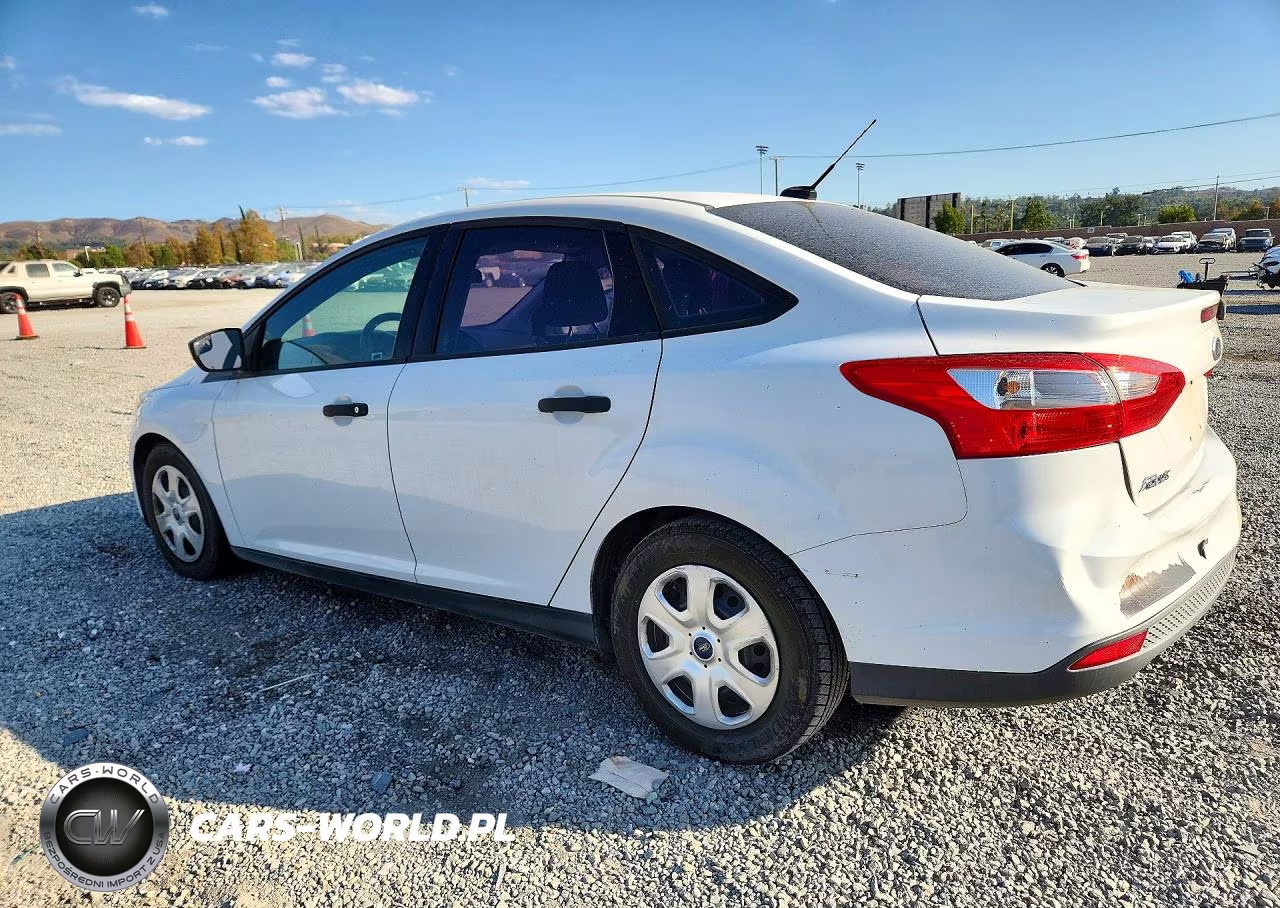 2013 Ford Focus S VIN:1FADP3E23DL164104 - 2