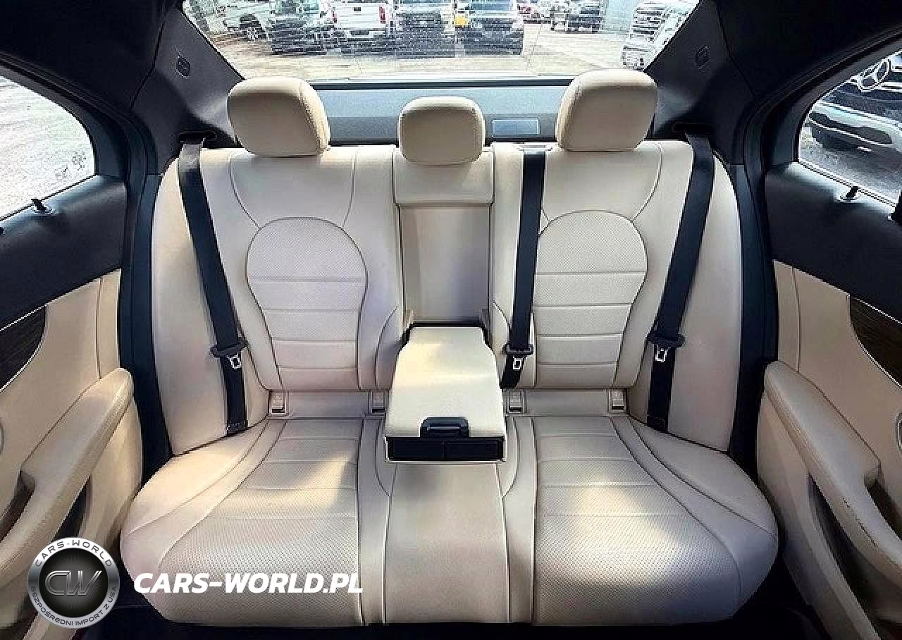 2018 Mercedes-Benz C 300 4Matic VIN:55SWF4KB8JU242678 - 10