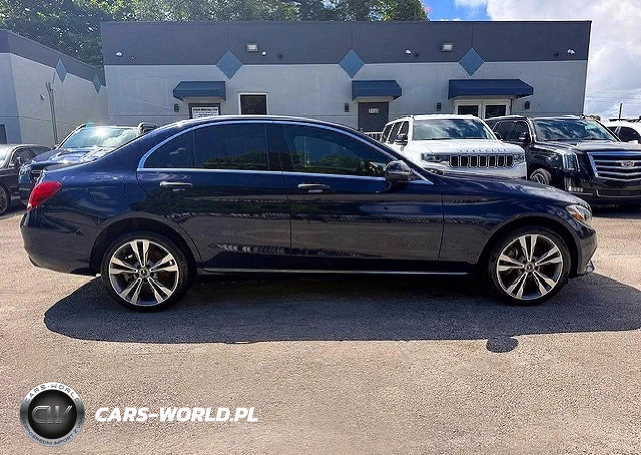 2018 Mercedes-Benz C 300 4Matic VIN:55SWF4KB8JU242678 - 13