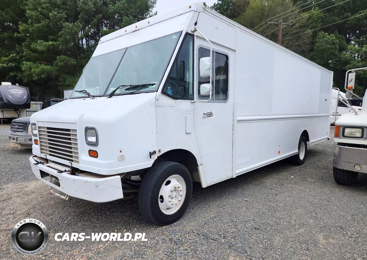 2014 Ford F59 Delivery Truck