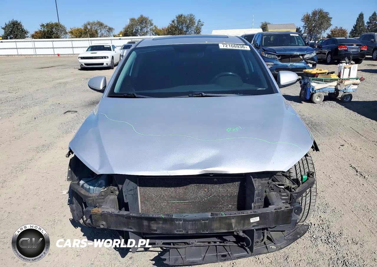 2018 Hyundai Elantra Value Edition VIN:KMHD84LF3JU520491 - 5