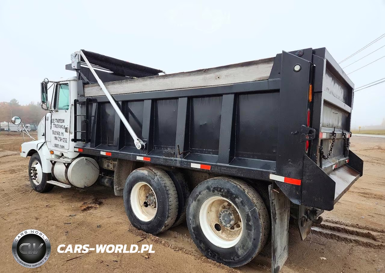 1996 Volvo Wca Dump Truck VIN:4V4VDBGF8TN713661 - 2
