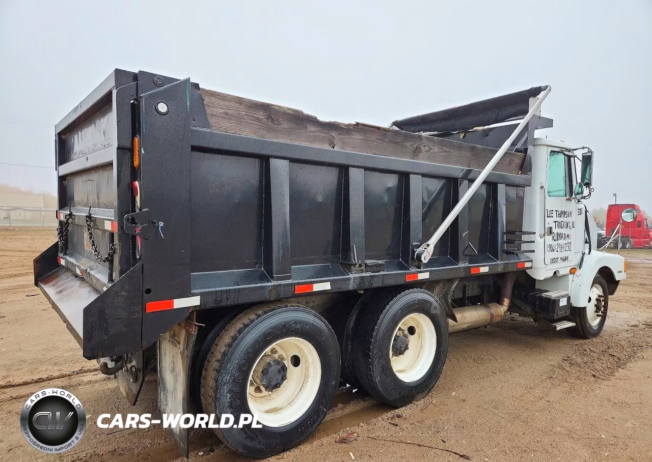 1996 Volvo Wca Dump Truck VIN:4V4VDBGF8TN713661 - 3