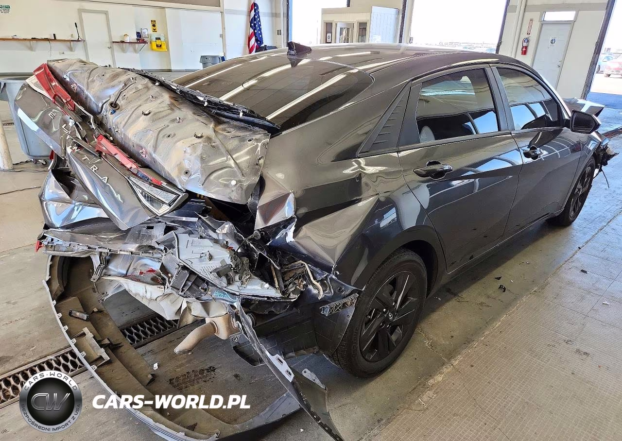 2021 Hyundai Elantra Sel VIN:5NPLM4AG0MH044013 - 3