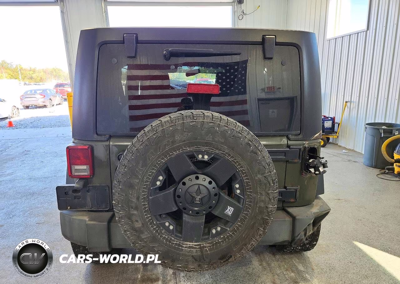 2015 Jeep Wrangler Unlimited Sport VIN:1C4BJWDG8FL539747 - 6