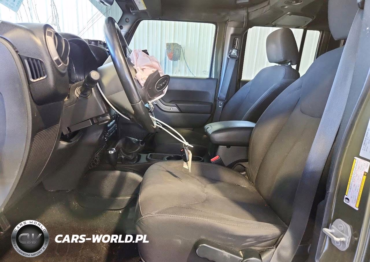 2015 Jeep Wrangler Unlimited Sport VIN:1C4BJWDG8FL539747 - 7