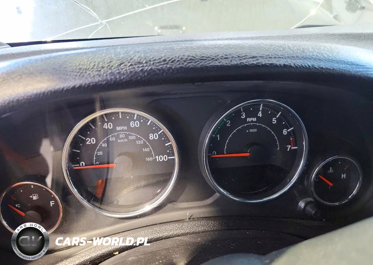 2015 Jeep Wrangler Unlimited Sport VIN:1C4BJWDG8FL539747 - 9