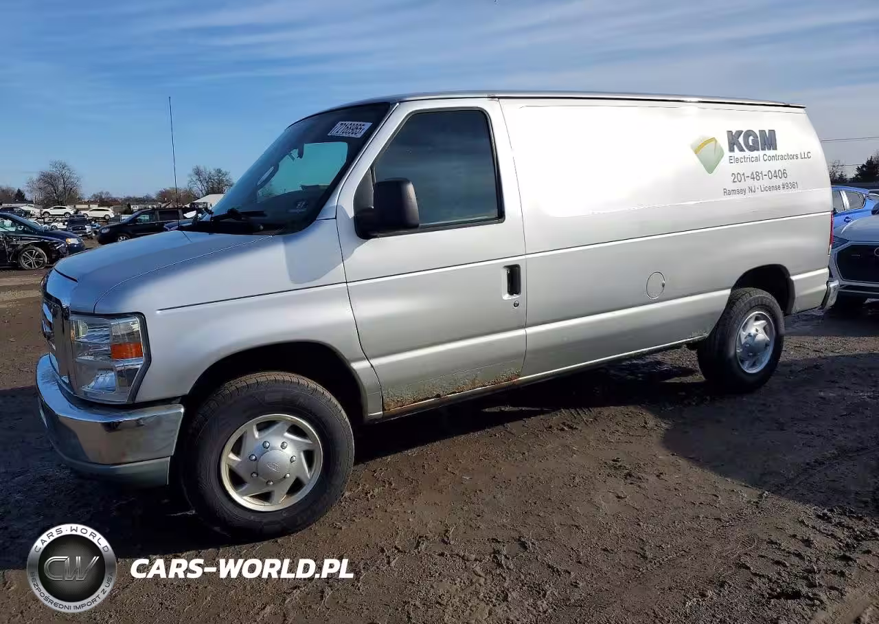 2013 Ford Econoline E350 Super Duty Van