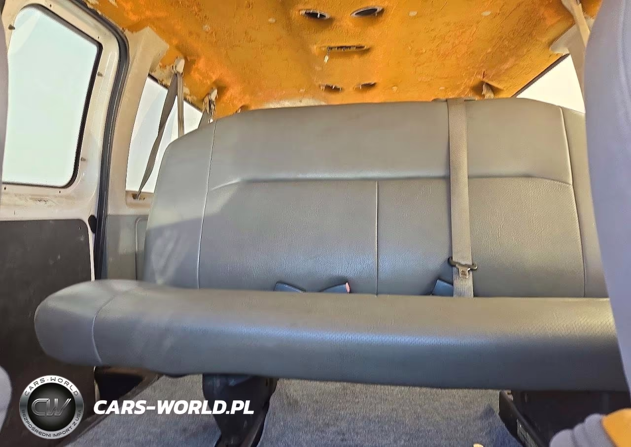 2007 Ford Econoline E350 Super Duty Wagon VIN:1FBNE31L97DA61971 - 10