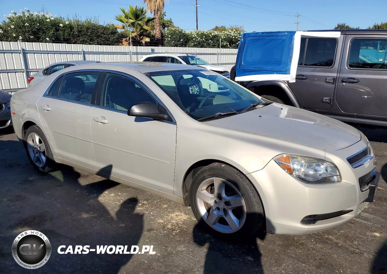 2012 Chevrolet Malibu Ls VIN:1G1ZB5E02CF153402 - 4
