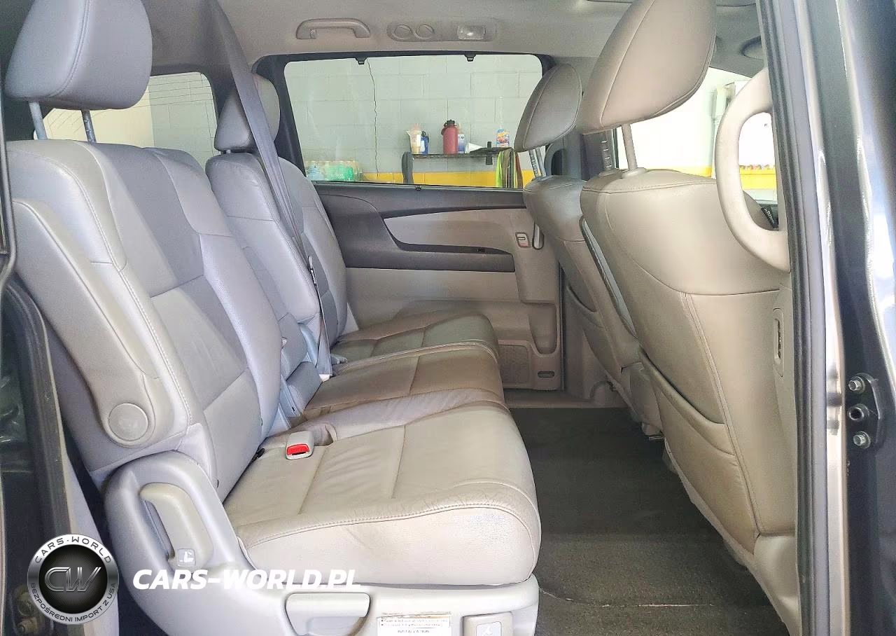2012 Honda Odyssey Touring VIN:5FNRL5H93CB130147 - 11