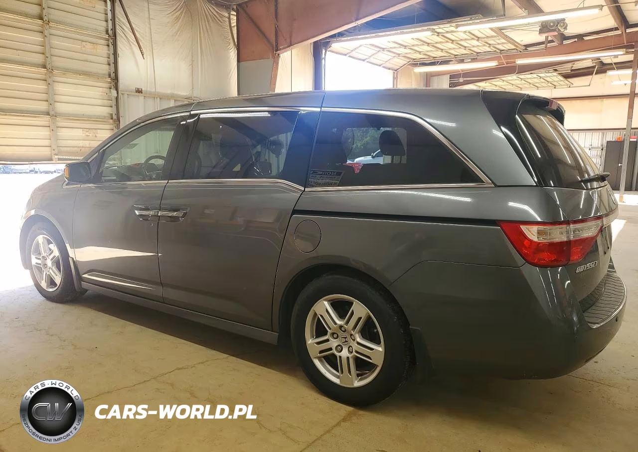 2012 Honda Odyssey Touring VIN:5FNRL5H93CB130147 - 2
