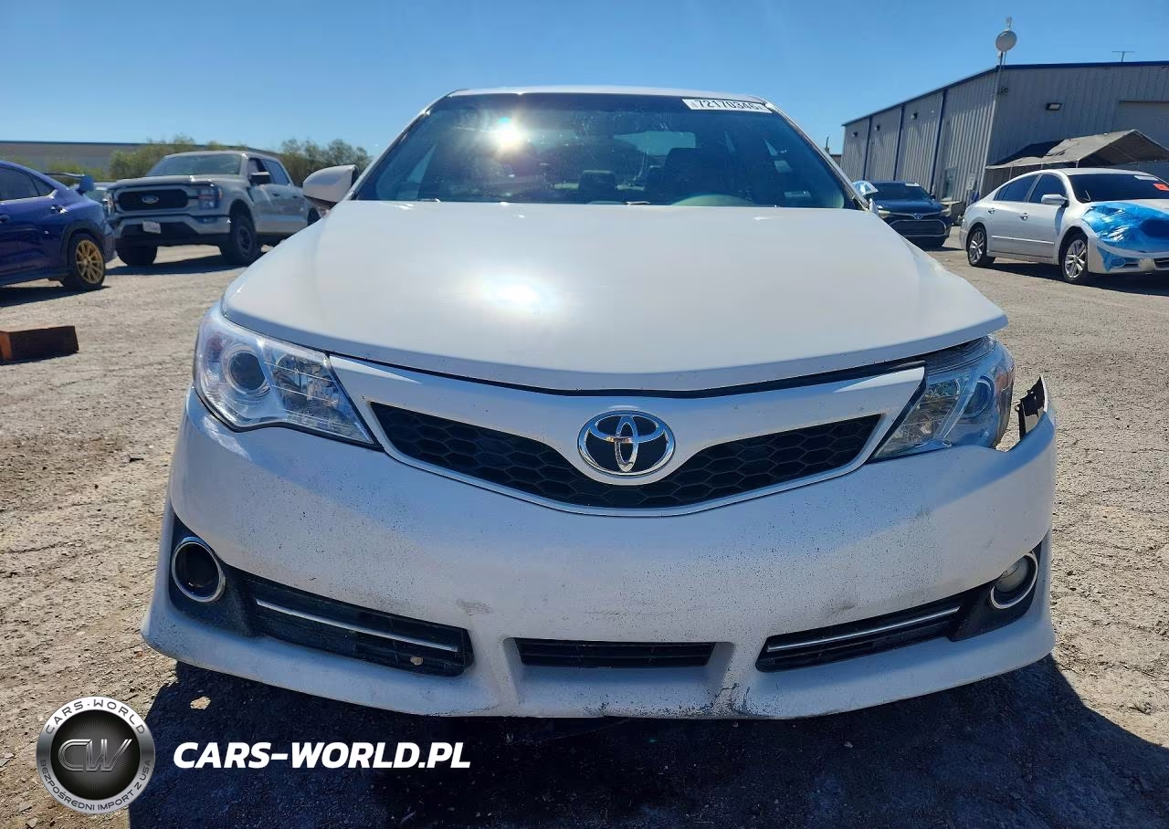 2014 Toyota Camry Se Sport VIN:4T1BF1FK4EU810443 - 5